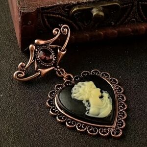 NEW Vintage-Inspired Black & Copper Cameo Heart Pendant Brooch